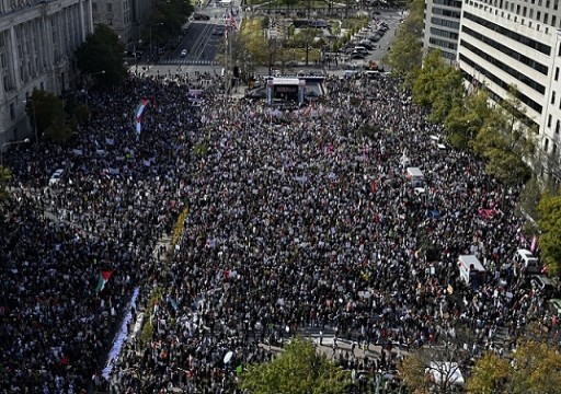 العاصمة الأمريكية واشنطن تشهد مظاهرة حاشدة تطالب بوقف دعم الاحتلال الإسرائيلي