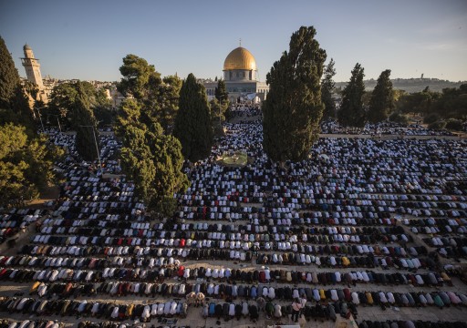مسلمو العالم يؤدون صلاة عيد الأضحى و 150 ألف مصل في رحاب "الأقصى"