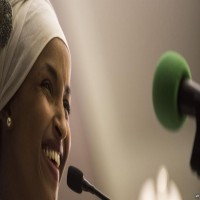 مسلمة تقترب من عضوية الكونغرس الأمريكي