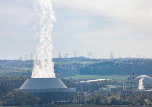 ألمانيا تتخلى نهائيا عن الطاقة الذرية بعد إغلاقها آخر ثلاثة مفاعلات نووية