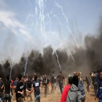 استنفار عسكري إسرائيلي مع عبور المتظاهرين في غزة السياج الفاصل