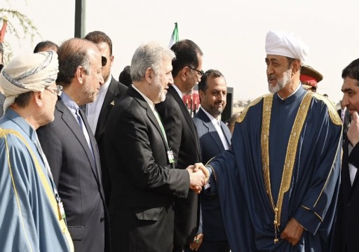 سلطان عمان يصل إلى إيران في زيارة رسمية تستغرق يومين