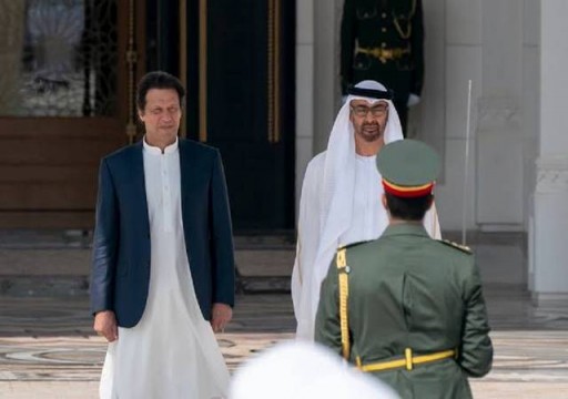 محمد بن زايد يبحث هاتفياً مع رئيس وزراء باكستان علاقات التعاون