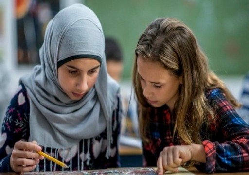 القضاء السويدي يلغي قرار حظر الحجاب في المدارس