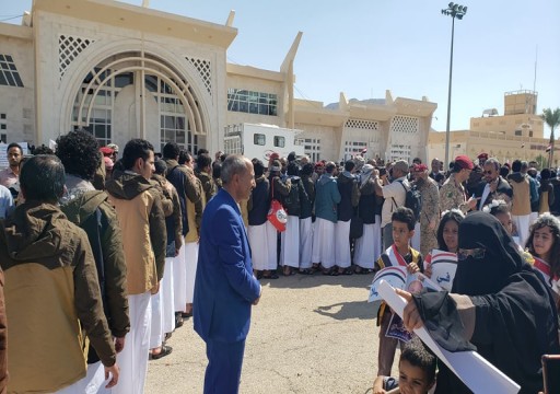 بينهم جنود سعوديين وسودانيين.. إتمام صفقة تبادل أسرى بين الحكومة اليمنية والحوثيين