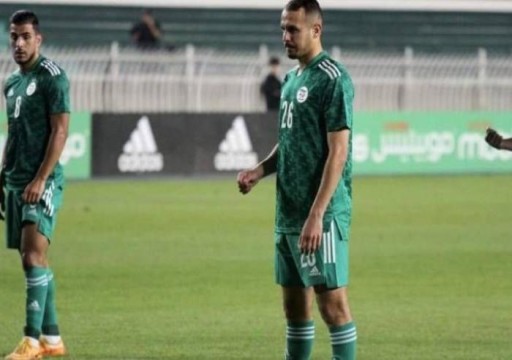 وفاة لاعب منتخب الجزائر للمحليين بلال بن حمودة في حادث سير