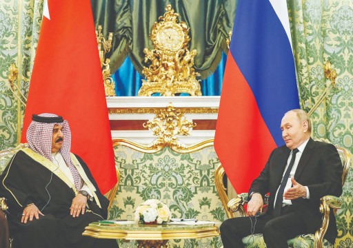 في لقاء مع بوتين.. العاهل البحريني يؤكد دعم بلاده تطبيع العلاقات مع إيران