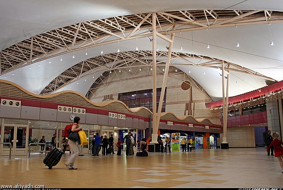 ارتفاع أعداد المسافرين عبر مطار دبي 9,9%