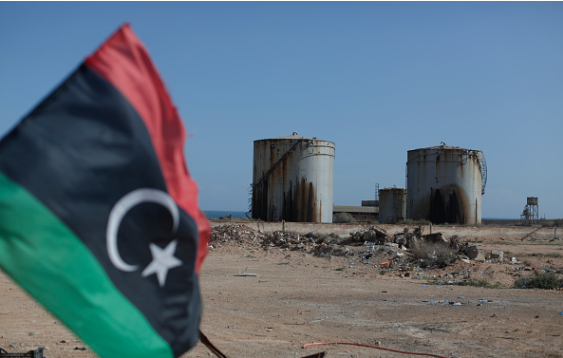 اتهامات بدور إماراتي مرجح في سيطرة حفتر على موانئ النفط الليبية