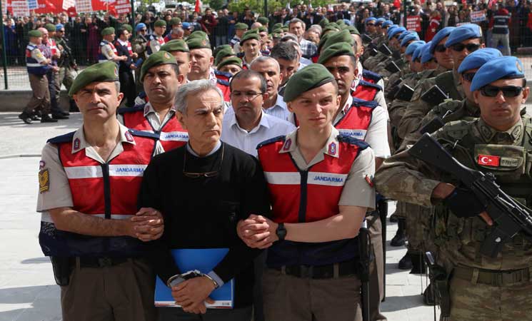بدء محاكمة 20 جنرالا كبيرا تورطوا في محاولة الانقلاب في تركيا
