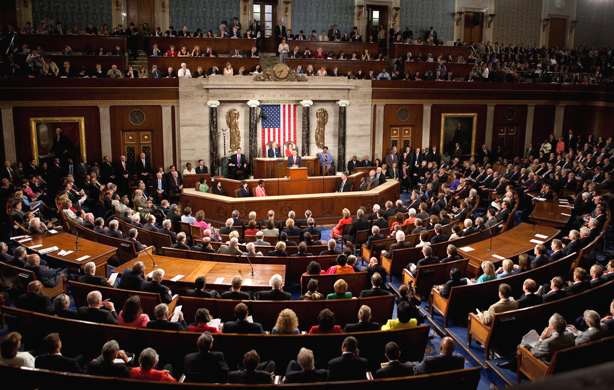 "الشيوخ الأمريكي" يعطي الكونغرس حق رفض الاتفاق مع إيران