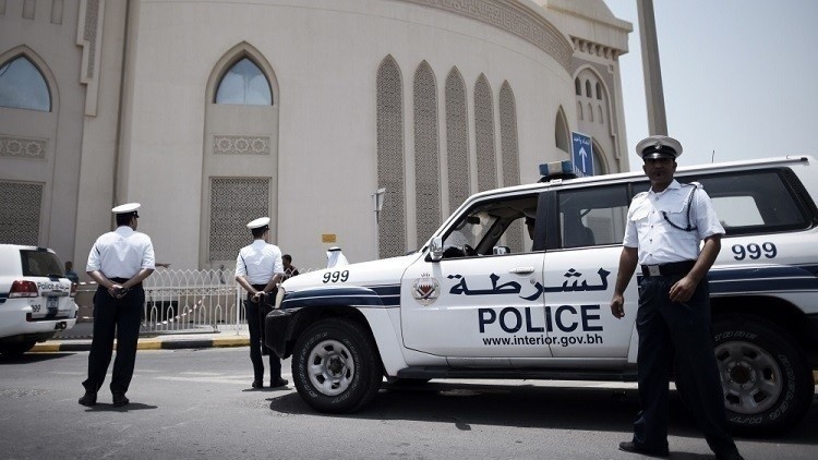 البحرين تتهم رسميا إيران بتدبير الهجوم على حافلة الشرطة