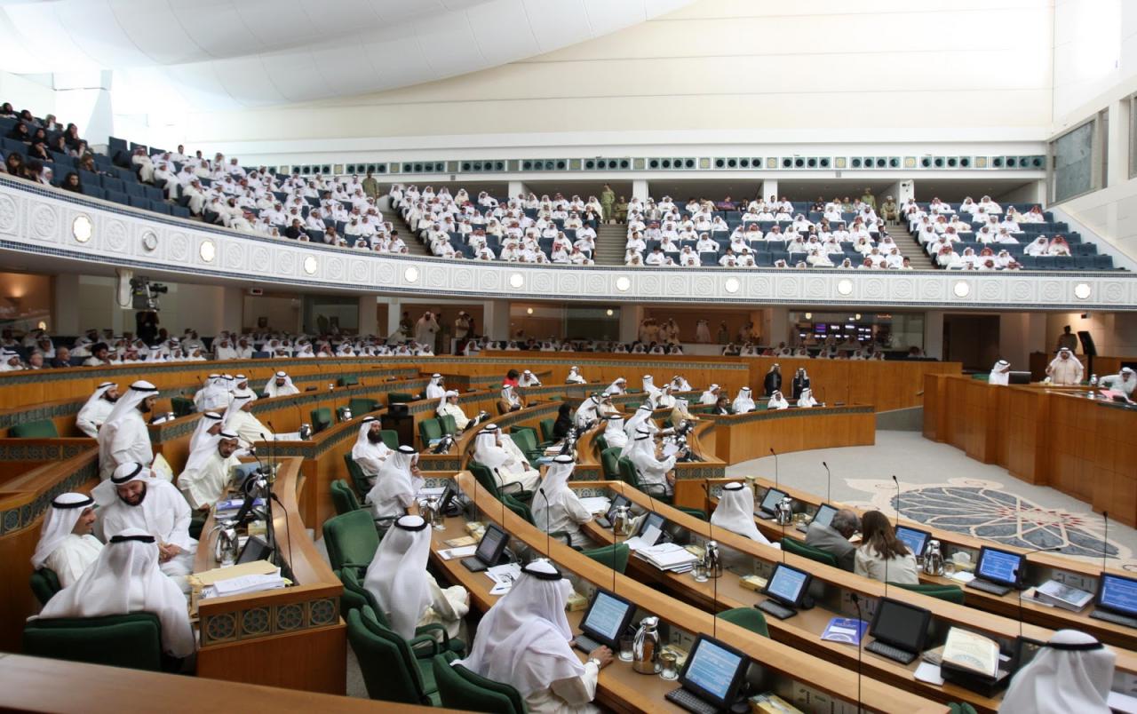 "الأمة" الكويتي يعدل قوانين الرياضة لتلافي الإيقاف دولياً