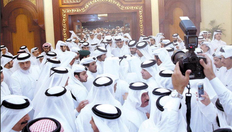 أمير قطر يعود إلى بلاده بعد جولة خارجية