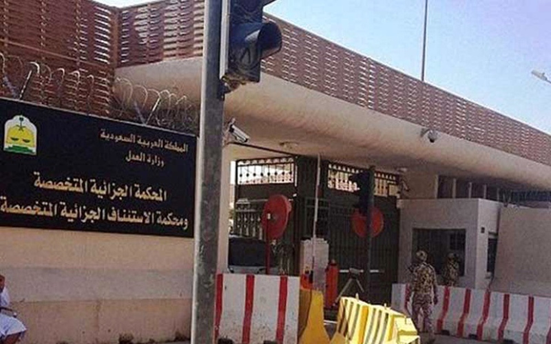 القتل تعزيراً لثلاثة سعوديين أطلقوا النار على دوريات أمنية في القطيف