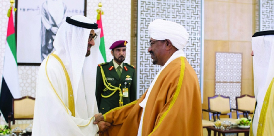 ولي عهد أبوظبي يرسل برسالة خطية للرئيس السوداني