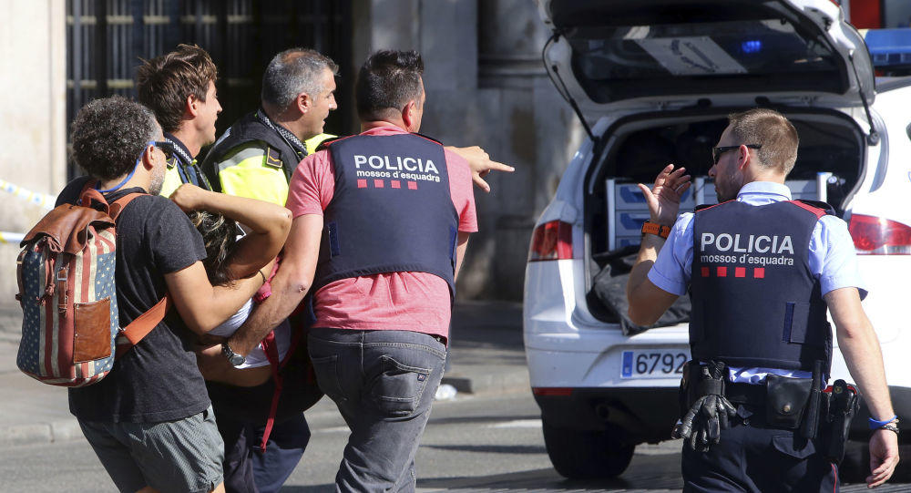 وزير الداخلية الإسباني يعلن تفكيك خلية "هجوم برشلونة"