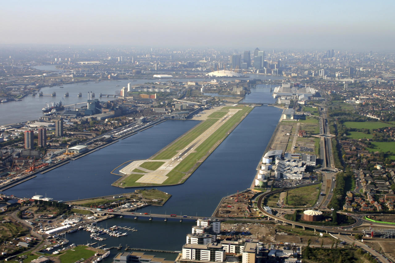 تحالف كويتي-كندي سيشتري مطار "لندن سيتي" في بريطانيا
