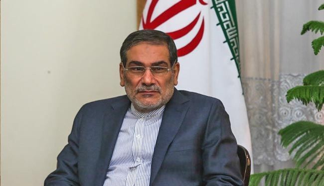 وقاحة إيرانية.. شمخاني: "إيران تحرص على عدم إسقاط آل سعود"