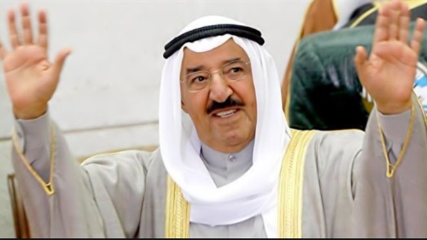 أمير الكويت يحذر من مخاطر تصعيد الأزمة الخليجية