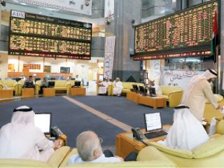 سوق دبي يعوض خسائره في يونيو
