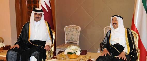 أمير قطر يبعث مع شقيقيه رسالة شفهية إلى أمير الكويت  في زيارة مفاجئة