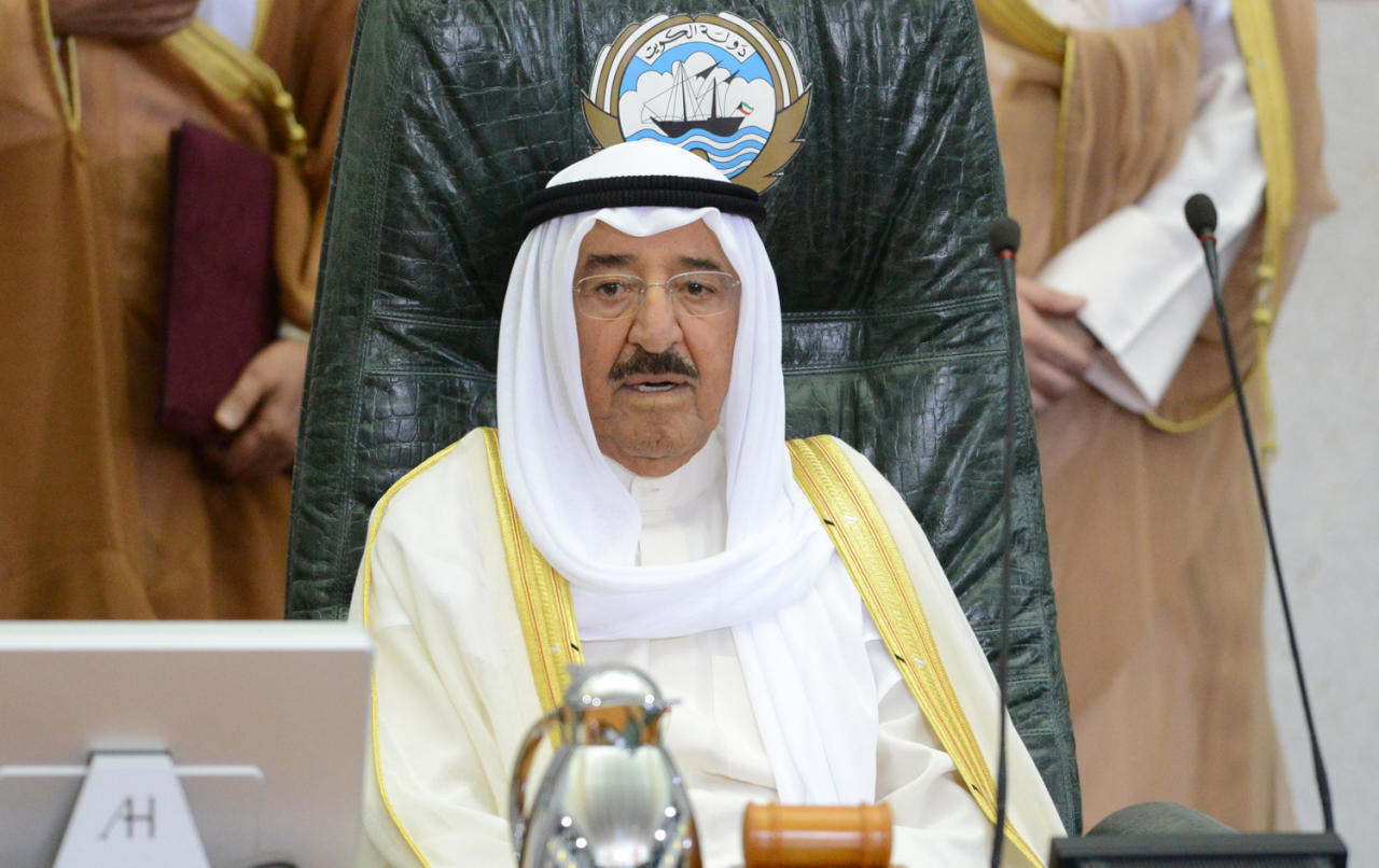 أمير الكويت للنواب: ابتعدوا عن العاطفة بشأن الأزمة الخليجية