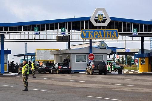 أوكرانيا تفرض قيودًا مشددة على دخول الروس