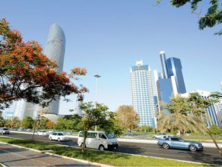 توقعات بنمو اقتصاد الإمارات 4 % خلال 4 سنوات
