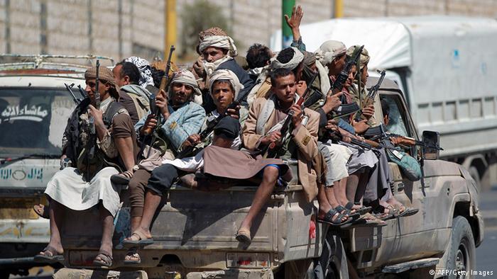 نحو الحسم.. الرياض تطالب منظمات الإغاثة في مناطق الحوثيين لمغادرتها