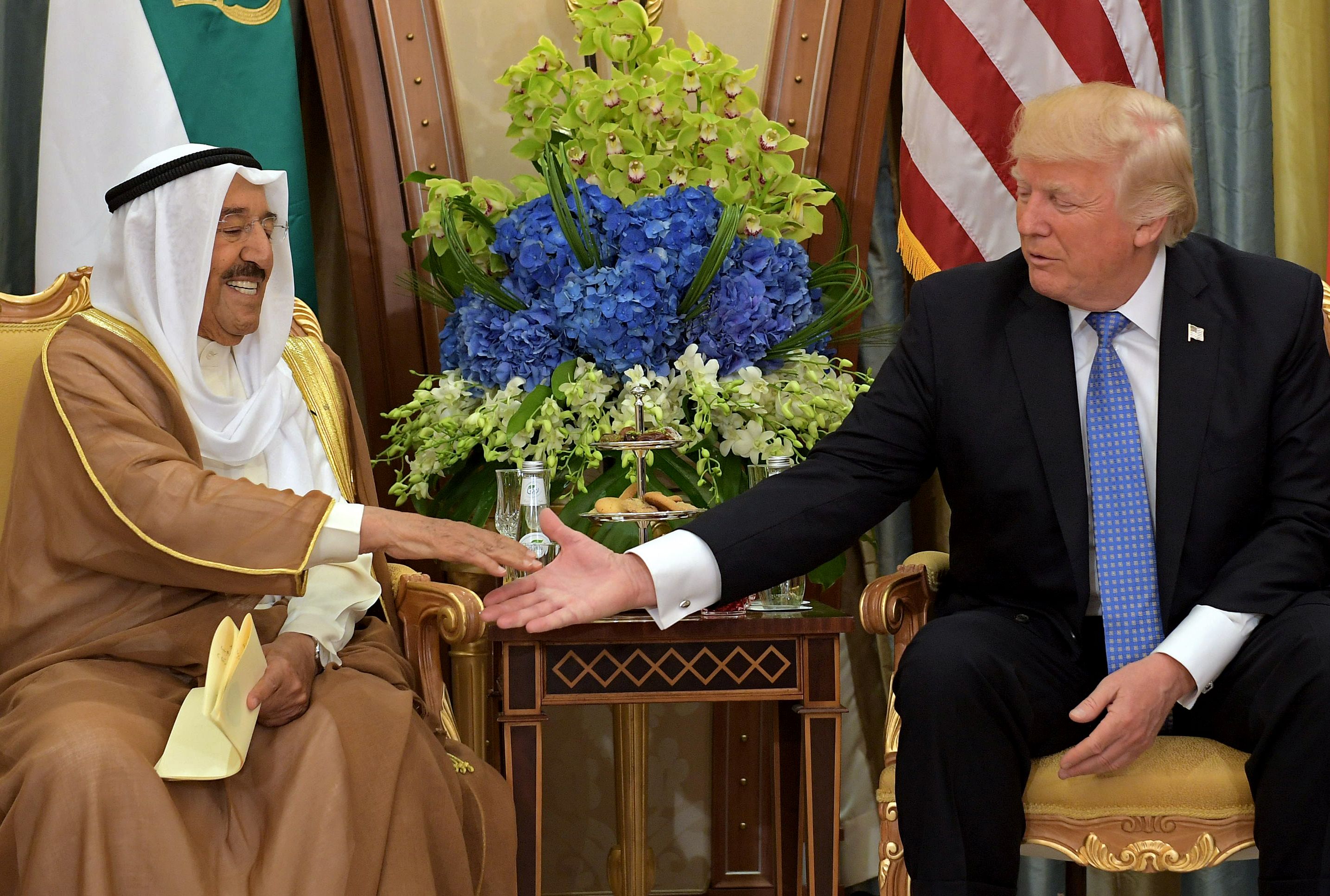أمير الكويت: أوقفنا تدخلا عسكريا ضد قطر في الخليج