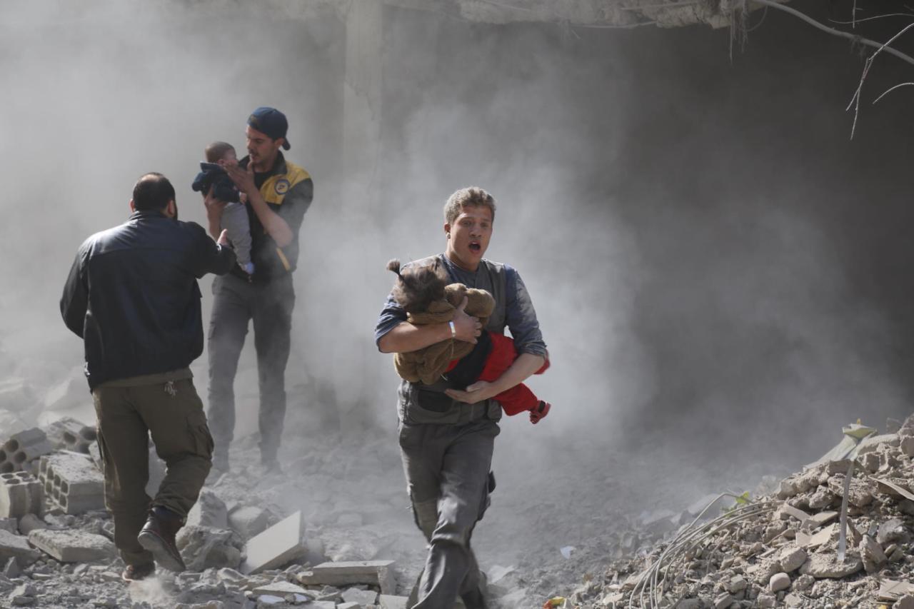 محرقة في الغوطة.. نظام الأسد يقتل 68 مدنيا ثلثهم أطفال