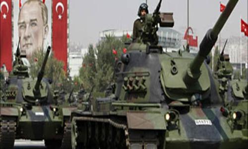 الجيش التركي يقصف مناطق سورية رداً على سقوط قذائف