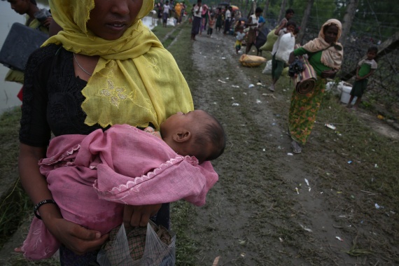 الأمم المتحدة تندد بمجازر بورما بعد فرار 300 ألف من مسلمي الروهينغا