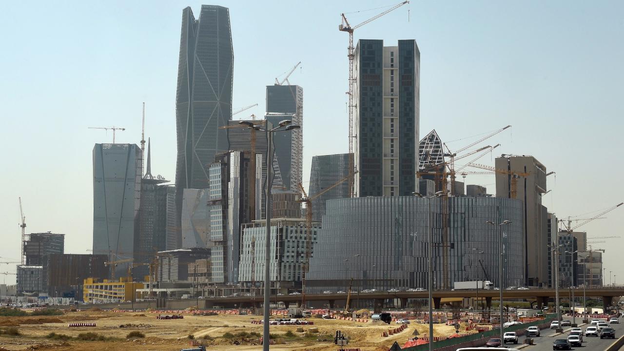 السعودية: صندوق الاستثمارات العامة ينوي شراء "المركز المالي"