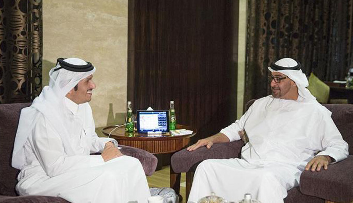 محمد بن زايد يستقبل وزير خارجية قطر بحضور مستشار الأمن الوطني