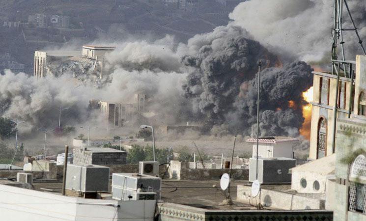 مقتل 7 مدنيين و3 من عناصر تنظيم “الدولة” بغارات جوية وسط اليمن
