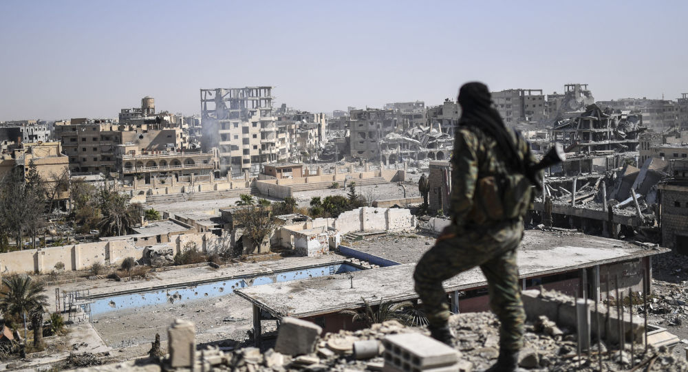 " بي بي سي" تكشف عن صفقة سرية في الرقة بين داعش وأمريكا والأكراد