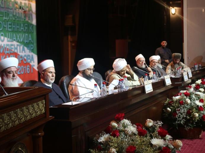 باحث: مؤتمر الشيشان حول "السُنة"برعاية "علماء السلطة والأمن" وبوتين