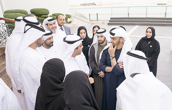 محمد بن زايد: إعلاء شأن الإمارات أمانة في أعناق الشباب