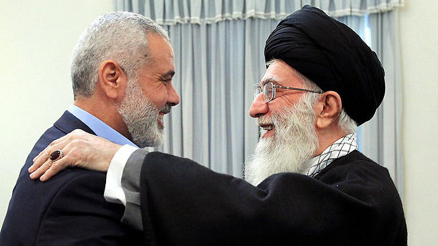 يديعوت أحرونوت: حماس تعرض علاقاتها مع إيران للخطر مجددا