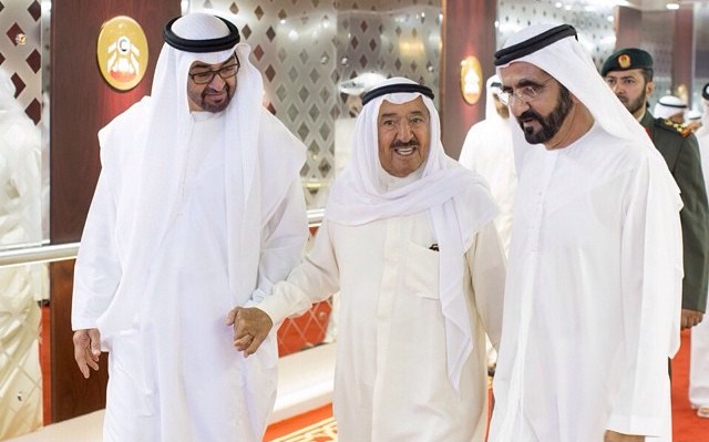 صحيفة: أمير الكويت انزعج من محمد بن زايد و "بن راشد" بعيد عن الأزمة