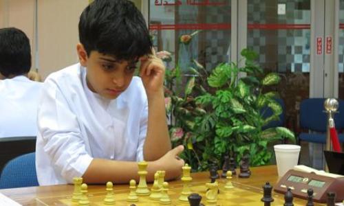 اختيار الفتى الراشدي "أستاذاً دولياً" في الشطرنج