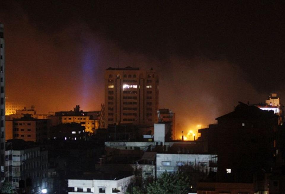 3 جرحى بقصف إسرائيلي على موقعين للمقاومة شمال غزة