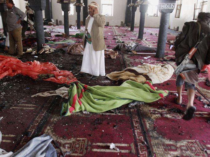 واشنطن بوست تعليقًا على تفجير مسجدين: اليمن ينهار في فوضى طائفية