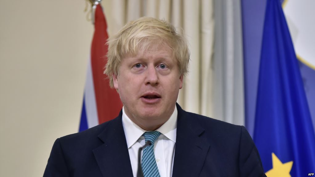 سلطان عمان يستقبل وزير الخارجية البريطاني