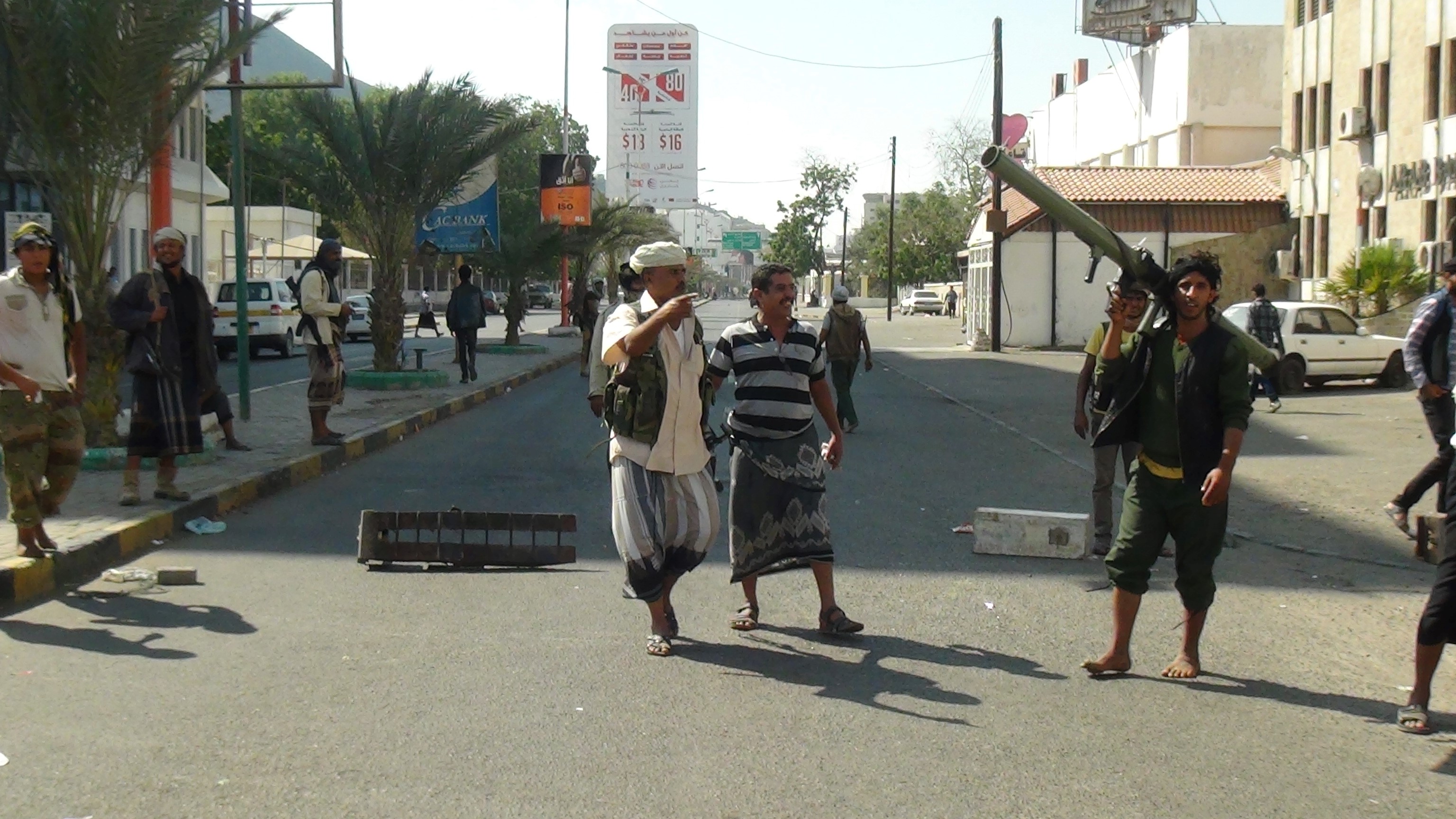 6 قتلى في معارك بين القوات اليمنية ومسلحي القاعدة في عدن