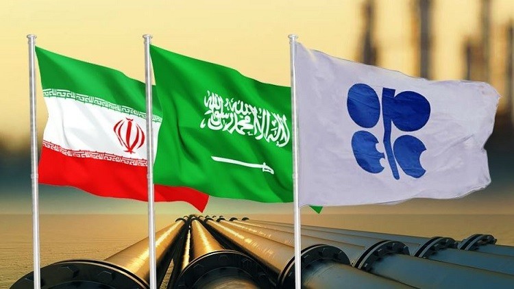 مصدر في "أوبك": السعودية تهدد بإغراق السوق بالنفط ردا على إيران