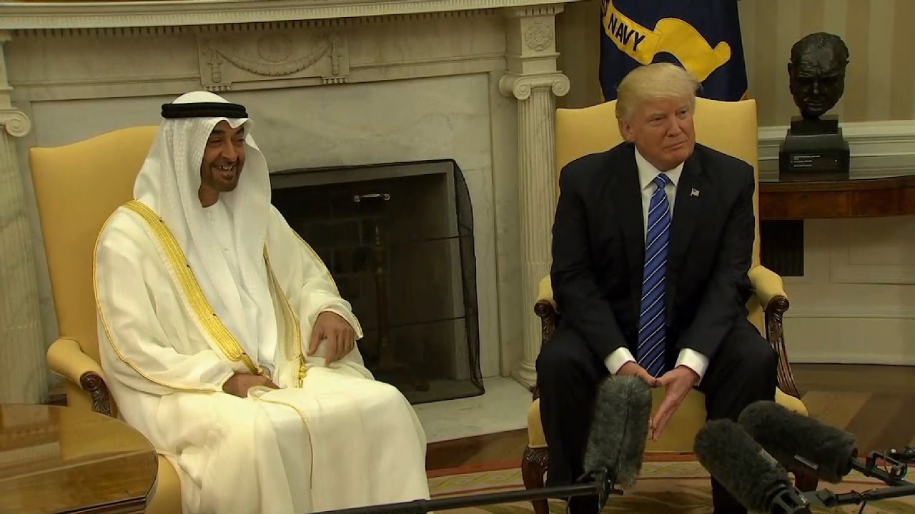 ترامب ومحمد بن زايد يبحثان هاتفيا الأزمة الخليجية