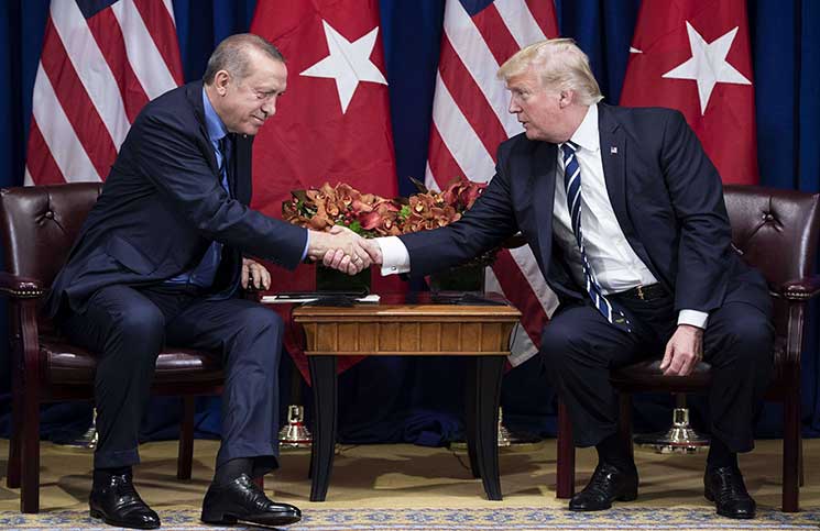 كما فعل مع أمير قطر.. ترامب يشيد بأردوغان ويثني على زعامته لتركيا